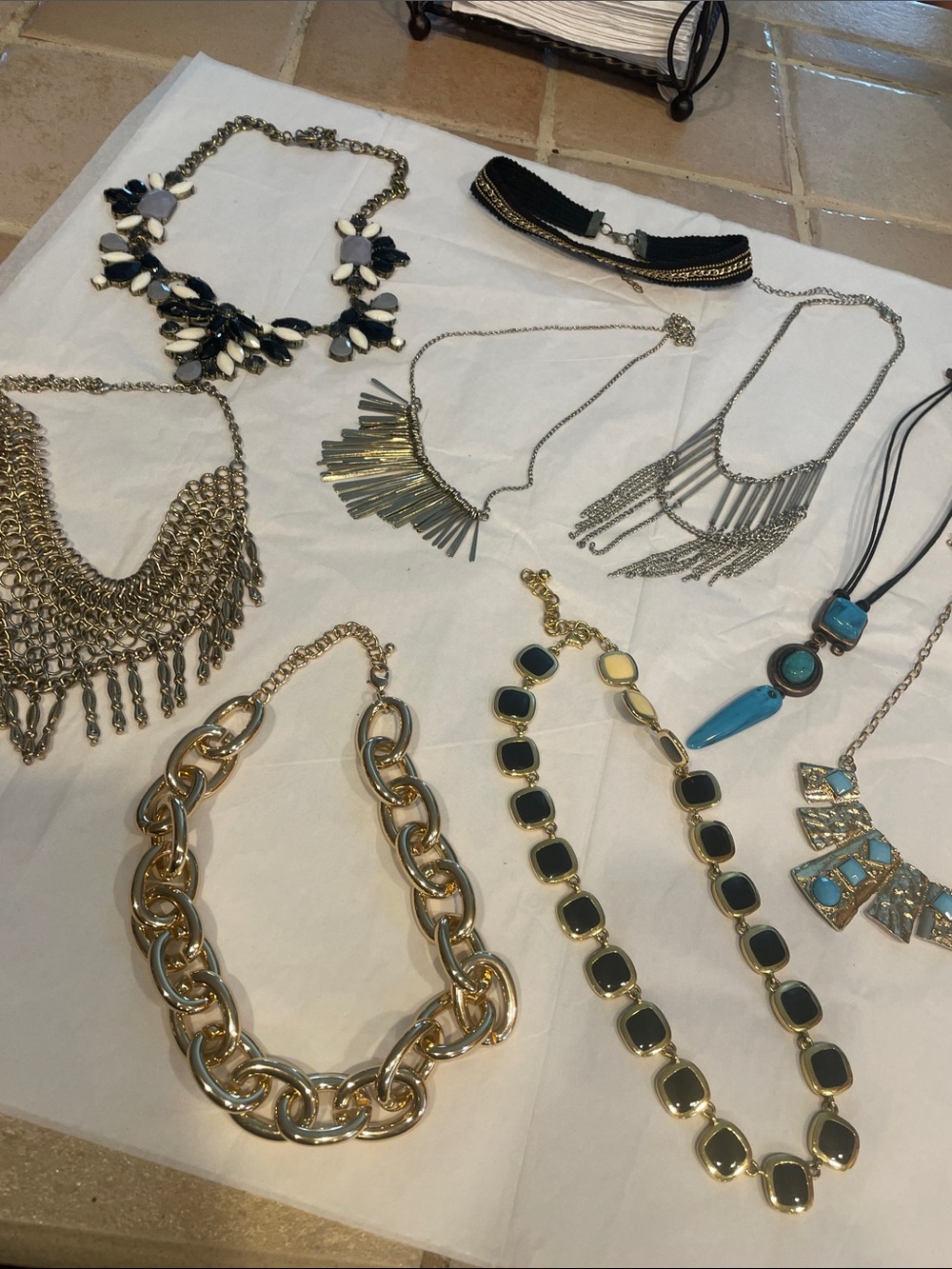 Mixed Women’s Jewelry Set – Black, Gold & Turquoise Accents